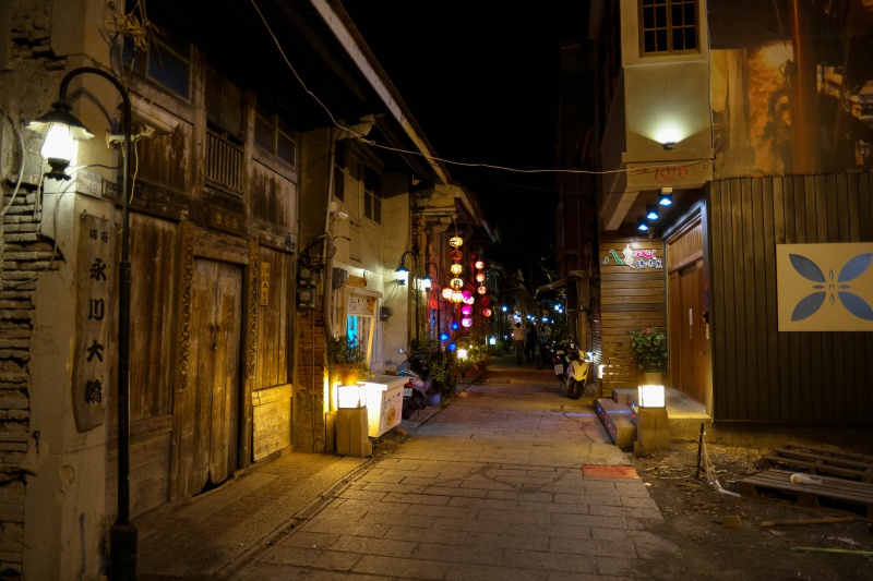 台南散步＆拍照筆記♥神農街和風神廟，越夜越美麗！