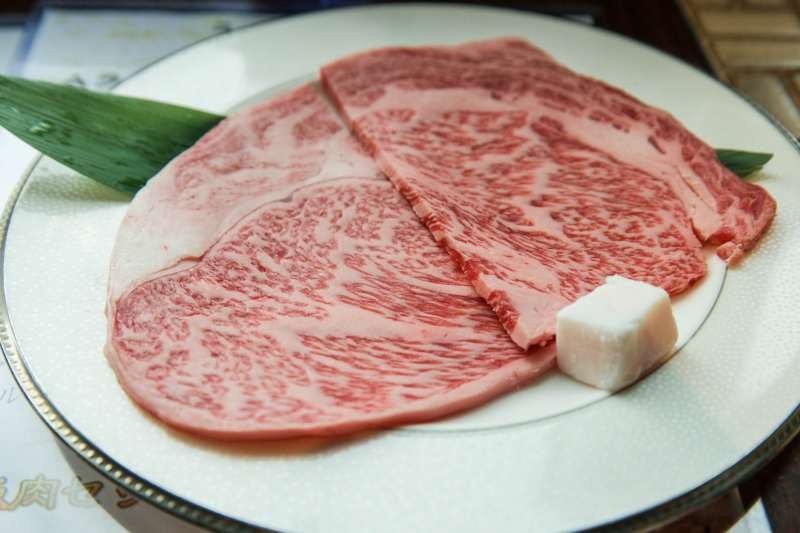 名古屋吃燒肉《炭火燒肉一升びん》好吃到不行的松阪牛＠ LACHIC 7 樓
